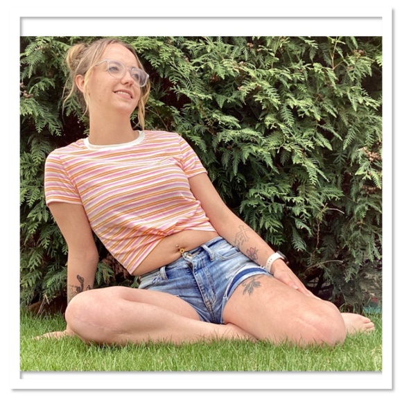 🐣 Retro/Vintage Multi-Style Short Sleeve Top ~ NWT - Picture 4 of 4